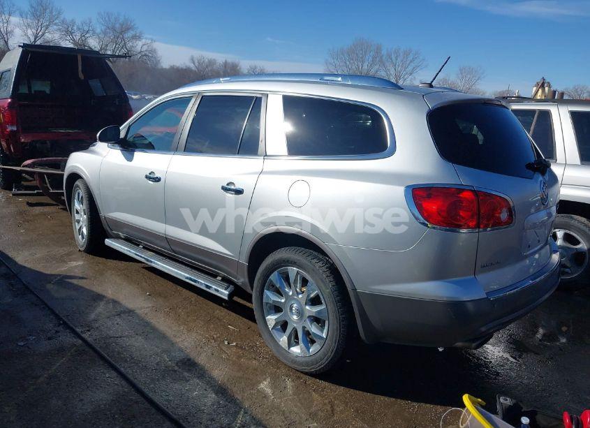 Photo 3 of 2010 Buick Enclave 2XL (VIN 5GALVCED3AJ170877)