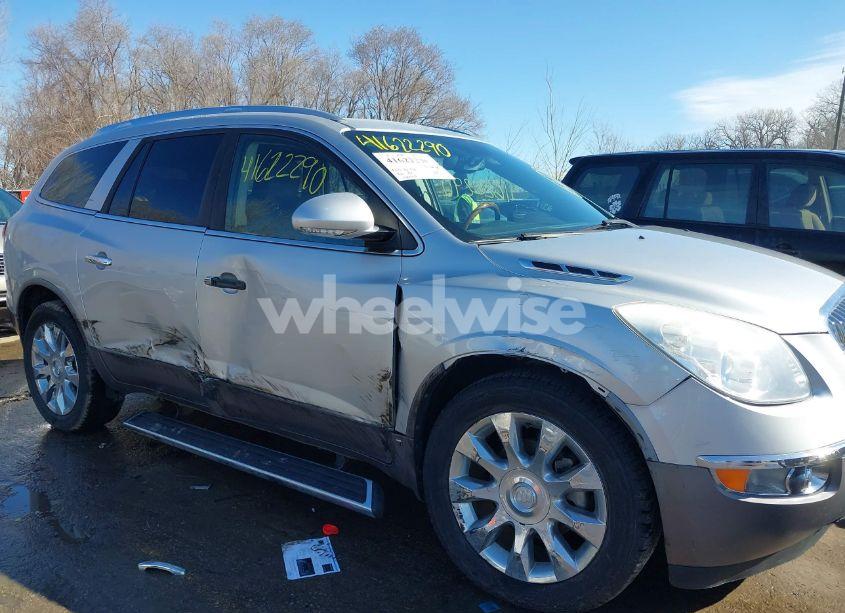Photo 6 of 2010 Buick Enclave 2XL (VIN 5GALVCED3AJ170877)