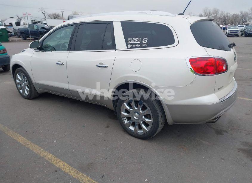 Photo 3 of 2010 Buick Enclave 2XL (VIN 5GALVCED5AJ197224)
