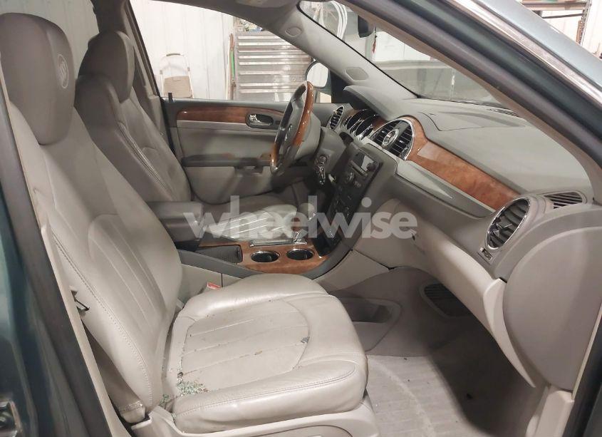 Photo 5 of 2010 Buick Enclave 2XL (VIN 5GALVCED6AJ105618)