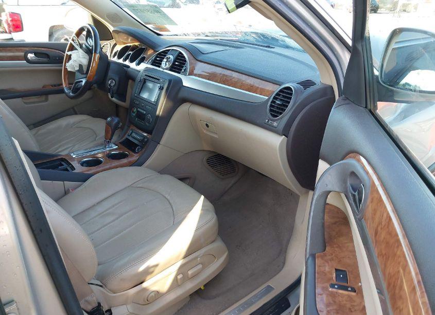 Photo 5 of 2010 Buick Enclave 2XL (VIN 5GALVCED6AJ117185)