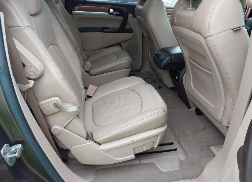 Photo 8 of 2010 Buick Enclave 2XL (VIN 5GALVCED8AJ104258)