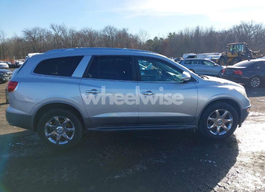 Photo 13 of 2010 Buick Enclave 2XL (VIN 5GALVCED8AJ153900)