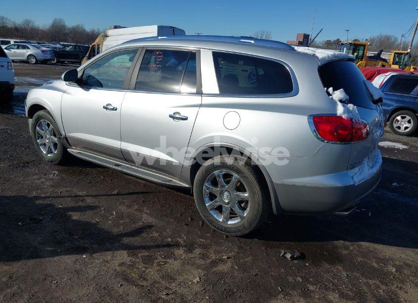 Photo 3 of 2010 Buick Enclave 2XL (VIN 5GALVCED8AJ153900)