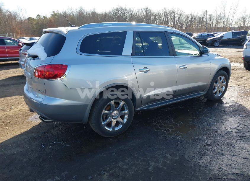 Photo 4 of 2010 Buick Enclave 2XL (VIN 5GALVCED8AJ153900)