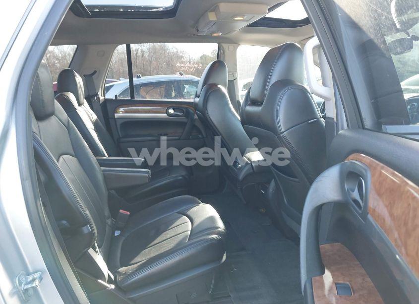 Photo 8 of 2010 Buick Enclave 2XL (VIN 5GALVCED8AJ153900)