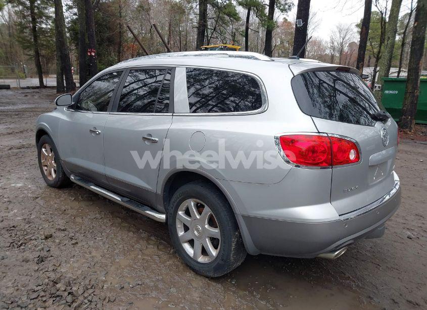 Photo 3 of 2010 Buick Enclave 2XL (VIN 5GALVCED9AJ211724)
