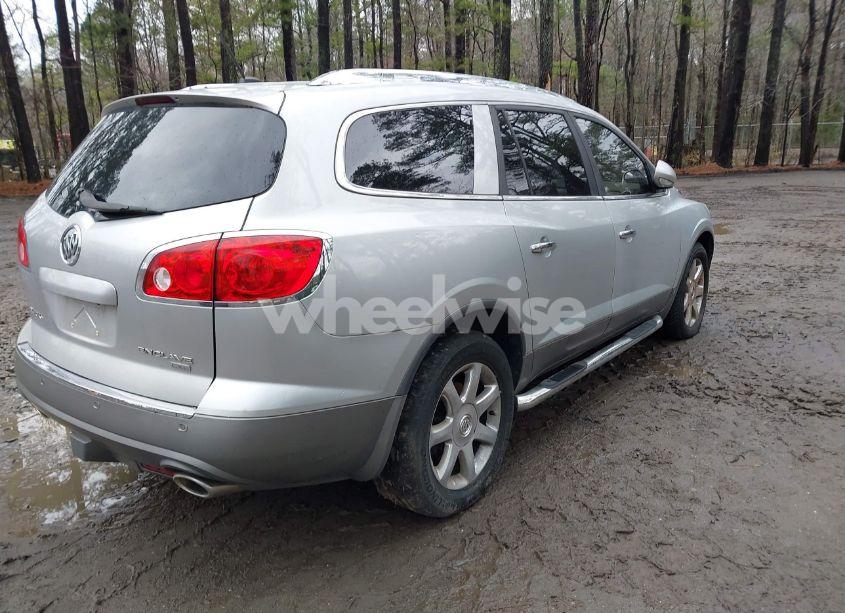 Photo 4 of 2010 Buick Enclave 2XL (VIN 5GALVCED9AJ211724)