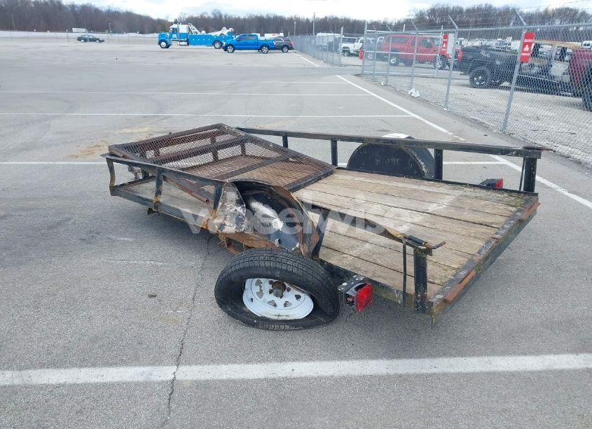 Photo 3 of 2003 C & H 5X10 TRAILER (VIN 5GPJN10183S105664)