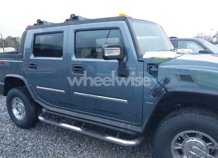 Photo 13 of 2005 Hummer H2 SUT (VIN 5GRGN22U15H114401)