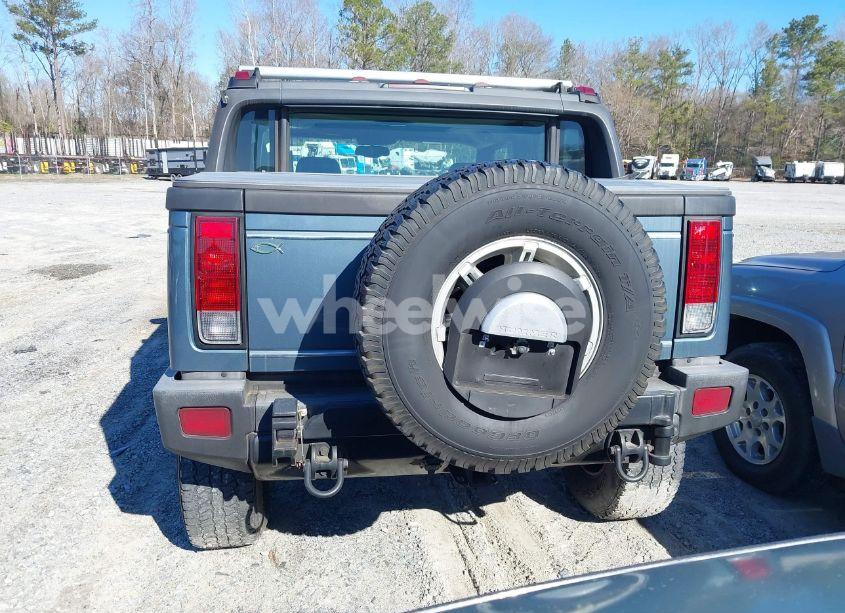 Photo 16 of 2005 Hummer H2 SUT (VIN 5GRGN22U15H114401)