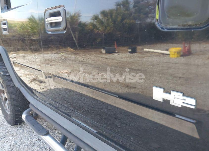 Photo 18 of 2005 Hummer H2 SUT (VIN 5GRGN22U25H113340)