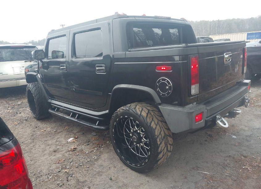 Photo 3 of 2005 Hummer H2 SUT (VIN 5GRGN22U25H130901)