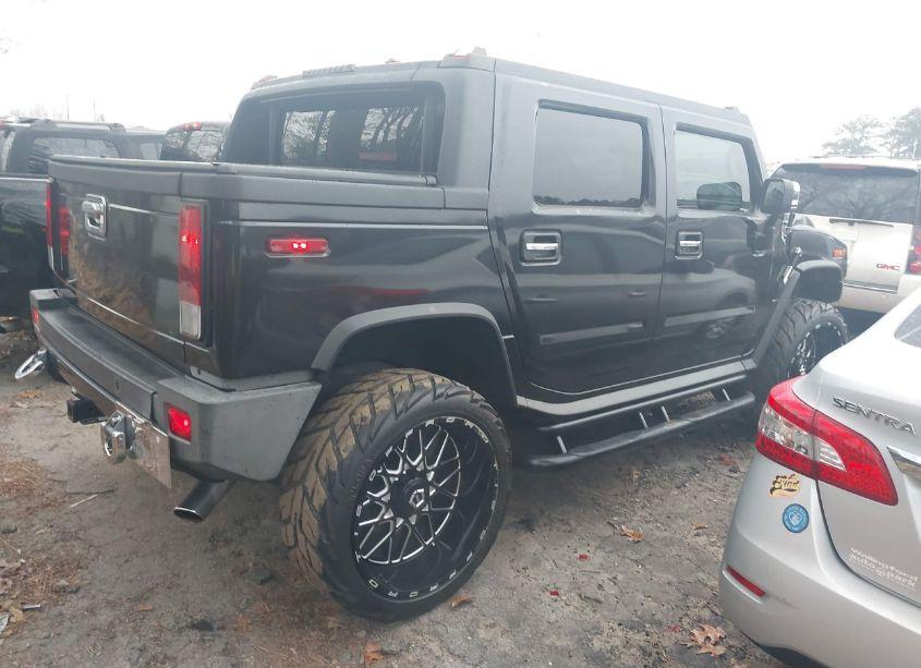 Photo 4 of 2005 Hummer H2 SUT (VIN 5GRGN22U25H130901)