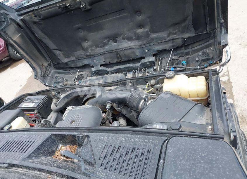 Photo 10 of 2005 Hummer H2 SUT (VIN 5GRGN22U95H112508)