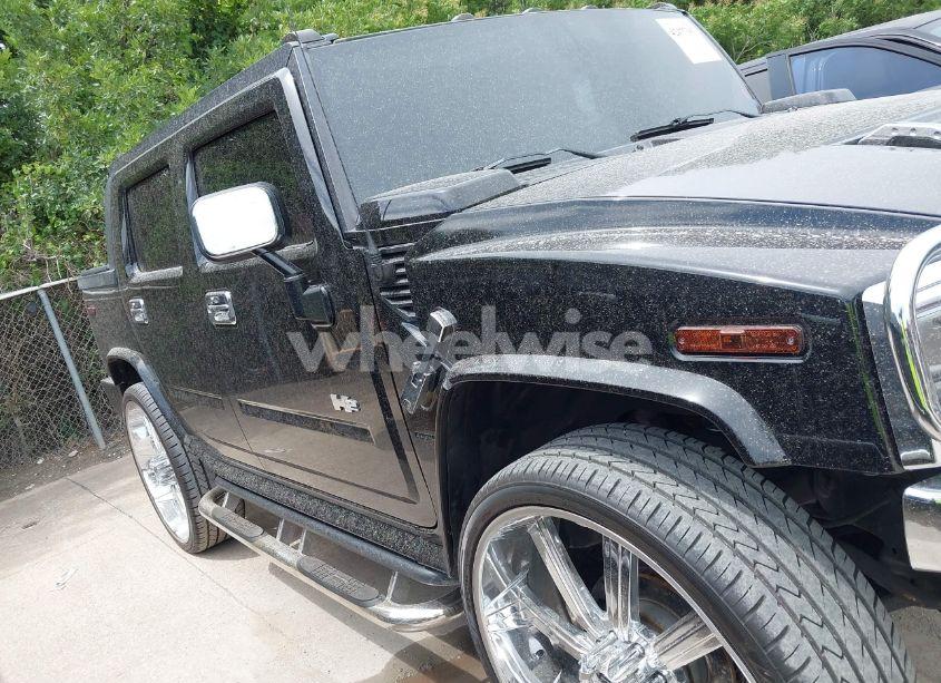 Photo 13 of 2005 Hummer H2 SUT (VIN 5GRGN22U95H112508)