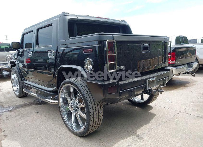 Photo 3 of 2005 Hummer H2 SUT (VIN 5GRGN22U95H112508)