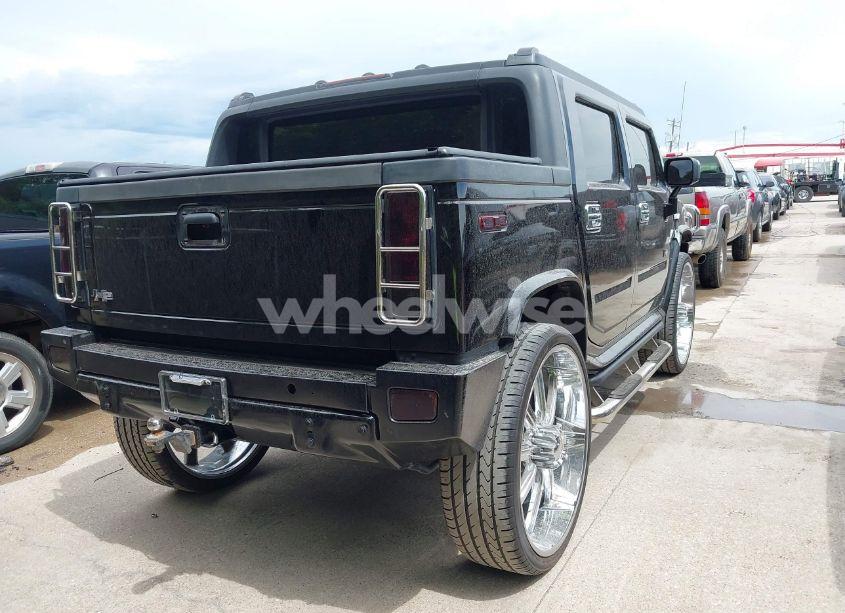 Photo 4 of 2005 Hummer H2 SUT (VIN 5GRGN22U95H112508)