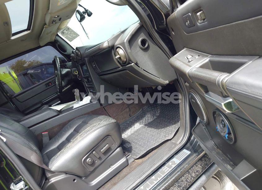 Photo 5 of 2005 Hummer H2 SUT (VIN 5GRGN22U95H112508)