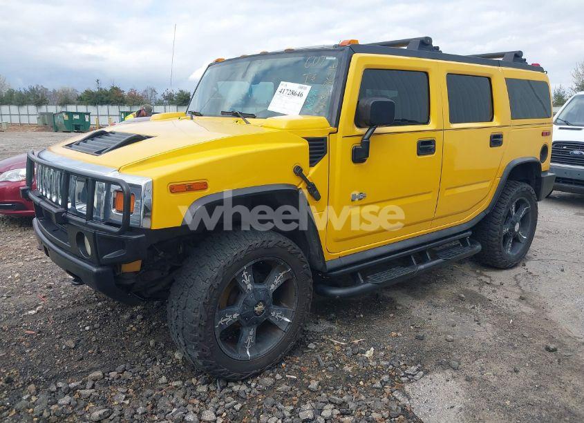 Photo 2 of 2005 Hummer H2 SUV (VIN 5GRGN23U05H116171)