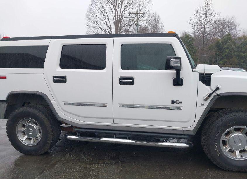 Photo 13 of 2006 Hummer H2 N/A (VIN 5GRGN23U06H116530)