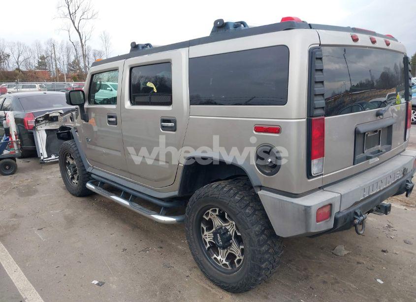 Photo 3 of 2006 Hummer H2 SUV (VIN 5GRGN23U06H121761)