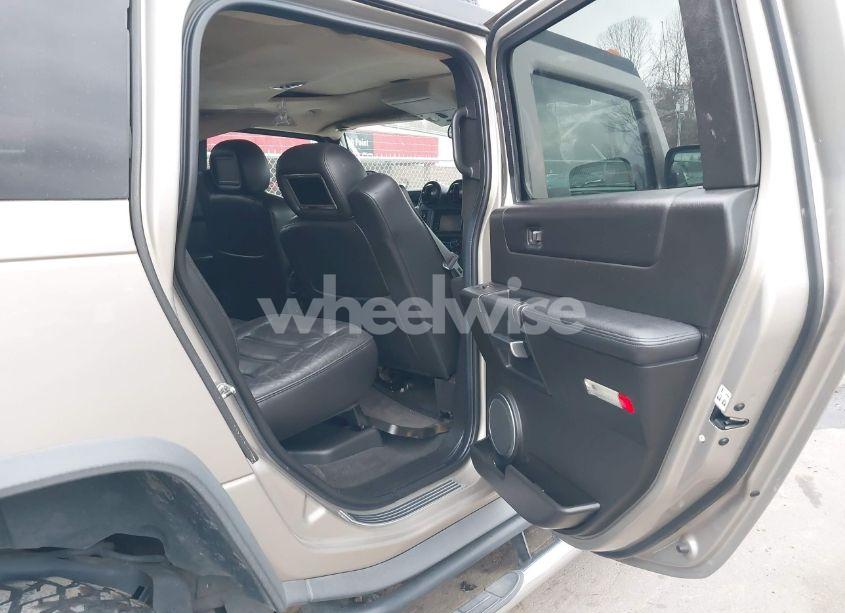 Photo 8 of 2006 Hummer H2 SUV (VIN 5GRGN23U06H121761)