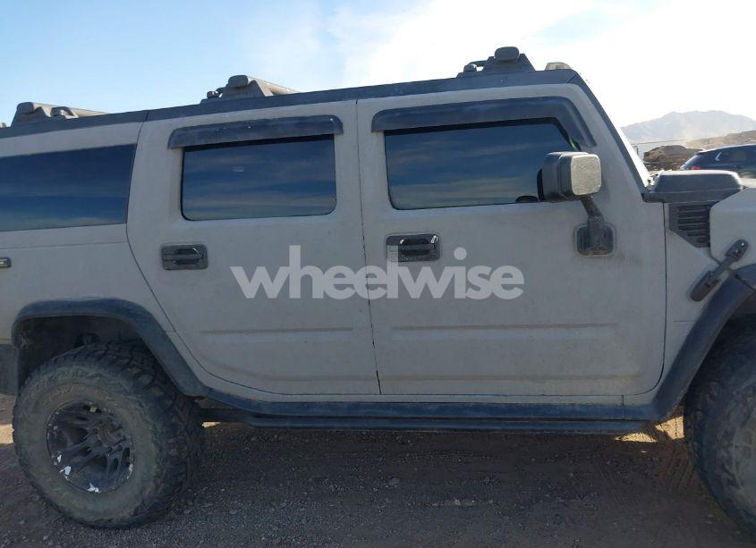 Photo 13 of 2003 Hummer H2 (VIN 5GRGN23U13H128617)