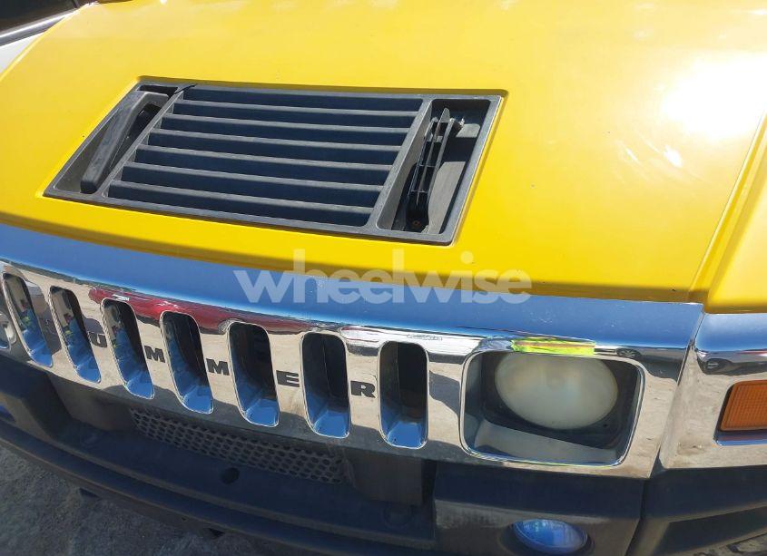 Photo 10 of 2003 Hummer H2 (VIN 5GRGN23U13H134529)