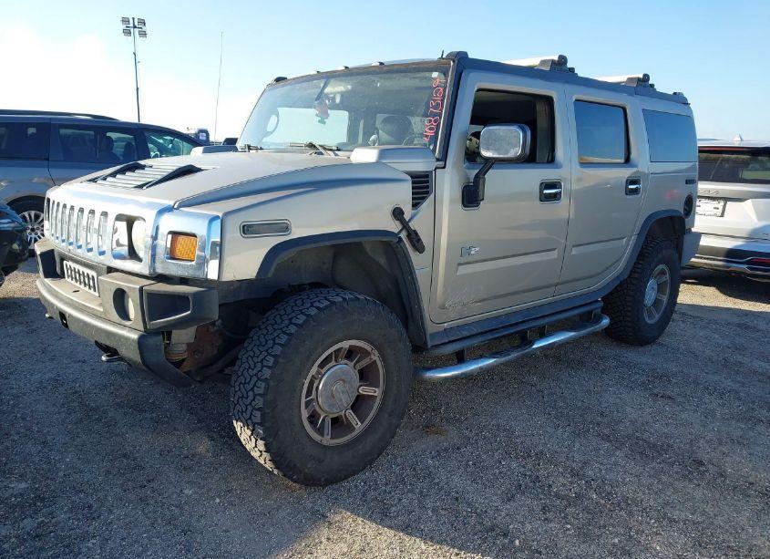 Photo 2 of 2005 Hummer H2 SUV (VIN 5GRGN23U15H111559)