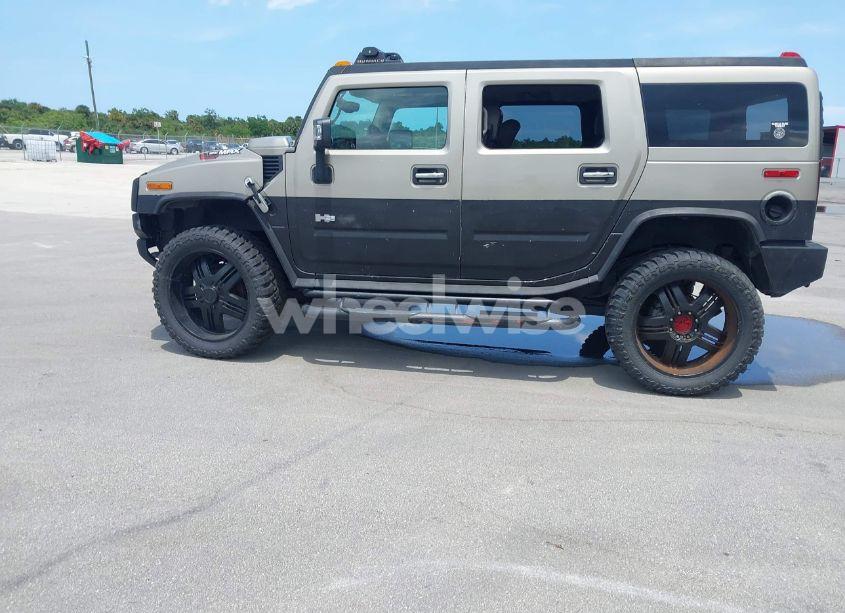 Photo 13 of 2003 Hummer H2 (VIN 5GRGN23U33H132071)
