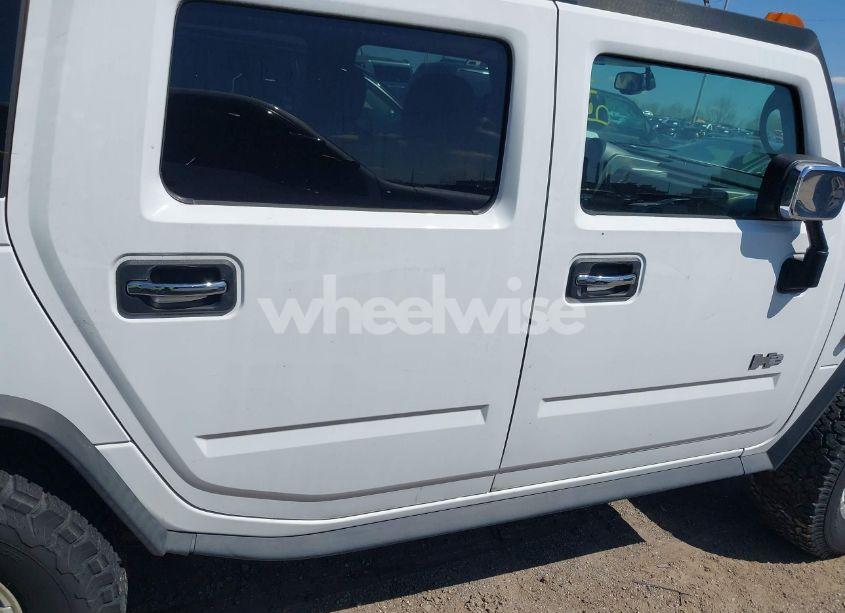 Photo 13 of 2003 Hummer H2 (VIN 5GRGN23U83H120658)