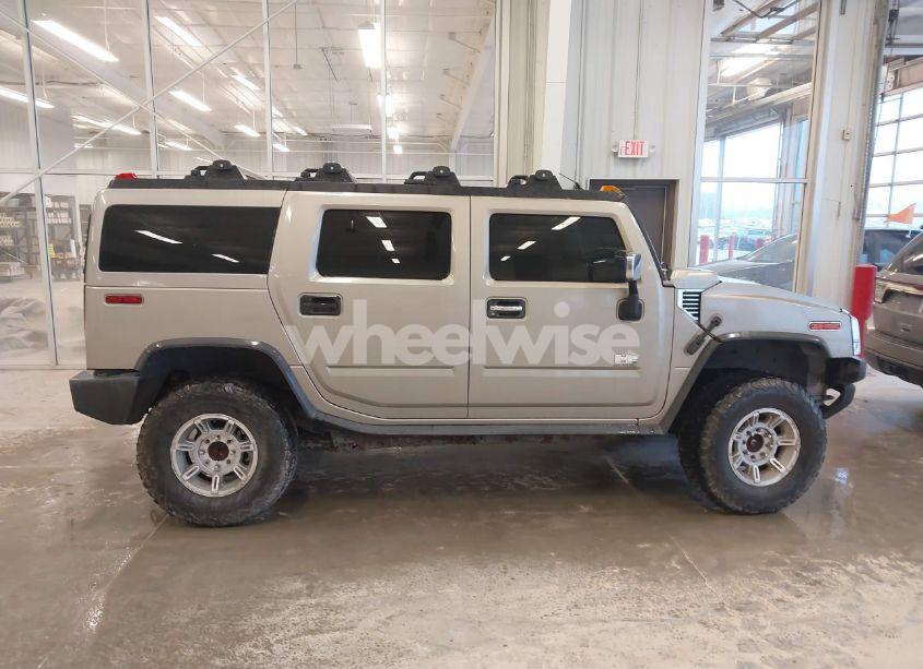 Photo 13 of 2003 Hummer H2 (VIN 5GRGN23U83H128100)