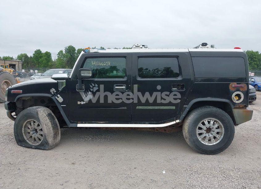 Photo 14 of 2006 Hummer H2 SUV (VIN 5GRGN23U86H118560)