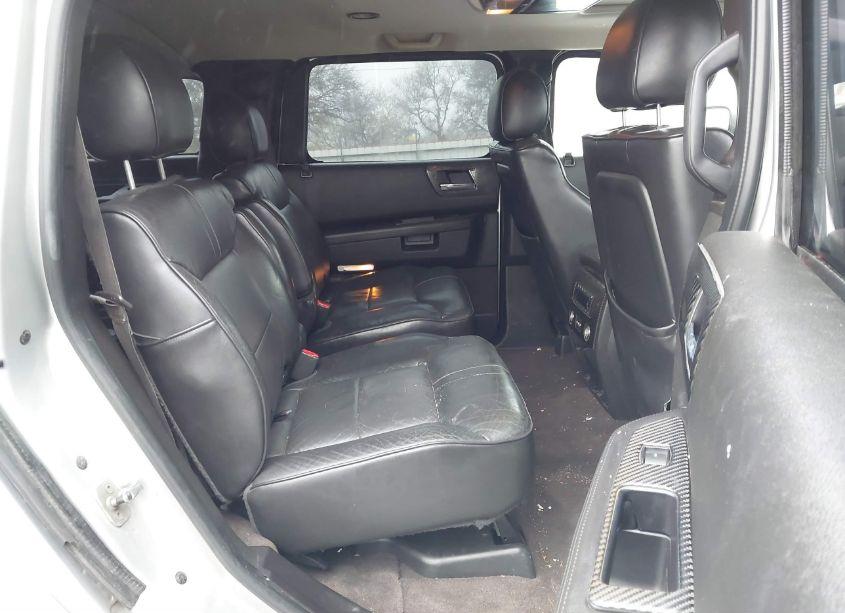 Photo 8 of 2009 Hummer H2 SUV (VIN 5GRGN83279H100850)