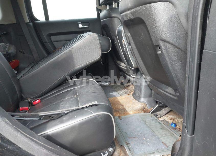 Photo 8 of 2006 Hummer H3 SUV (VIN 5GTDN136068155630)