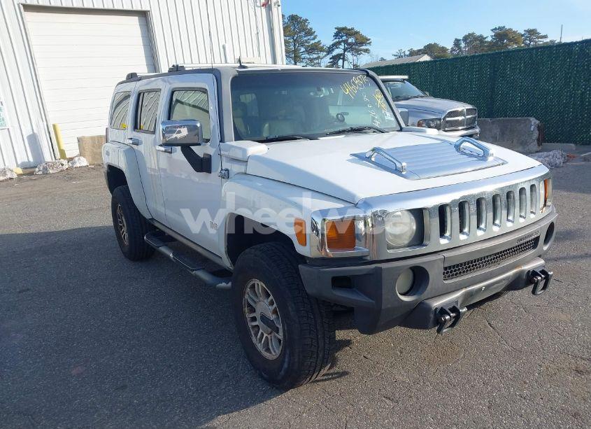 2006 Hummer H3 SUV (VIN 5GTDN136068157121) main photo