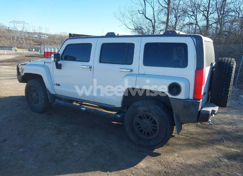 Photo 3 of 2006 Hummer H3 SUV (VIN 5GTDN136568112837)