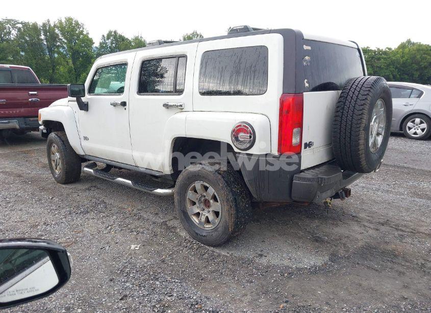 Photo 3 of 2007 Hummer H3 SUV (VIN 5GTDN13E178211342)