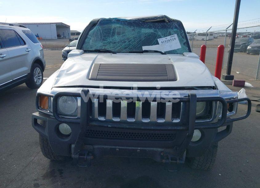 Photo 12 of 2007 Hummer H3 SUV (VIN 5GTDN13E678197857)