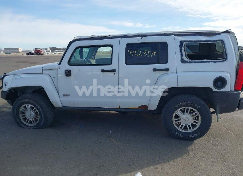 Photo 14 of 2007 Hummer H3 SUV (VIN 5GTDN13E678197857)