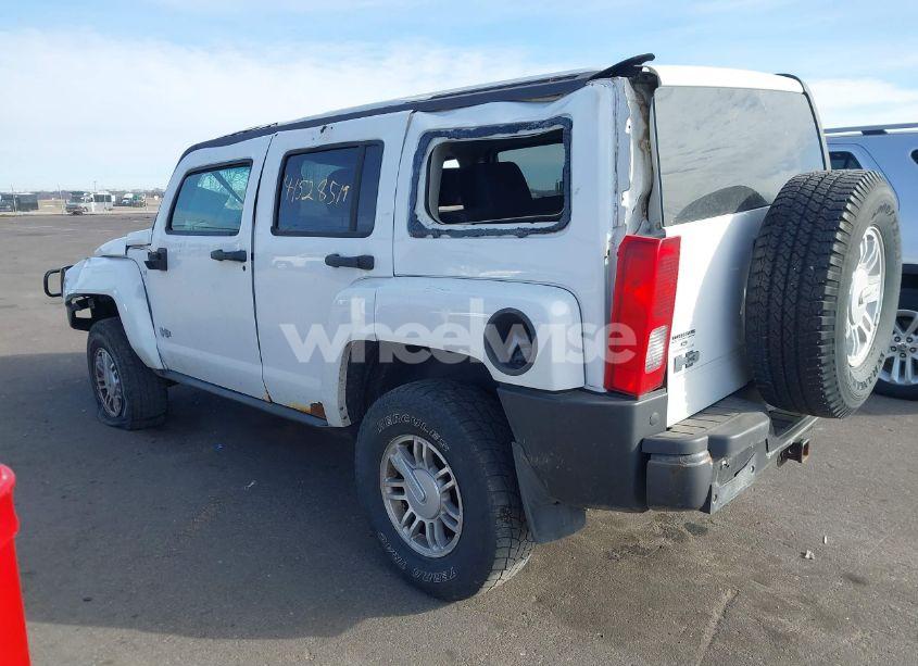 Photo 3 of 2007 Hummer H3 SUV (VIN 5GTDN13E678197857)
