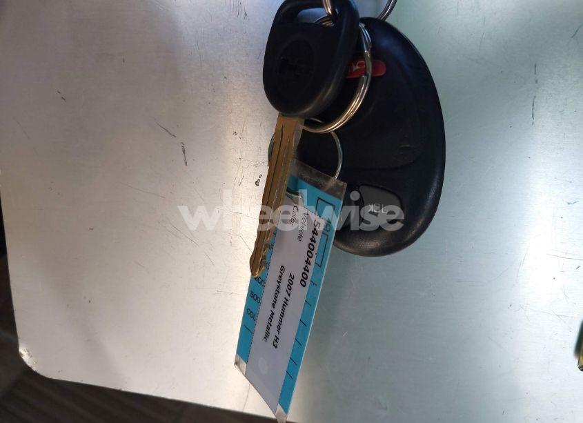 Photo 11 of 2007 Hummer H3 SUV (VIN 5GTDN13E778114145)