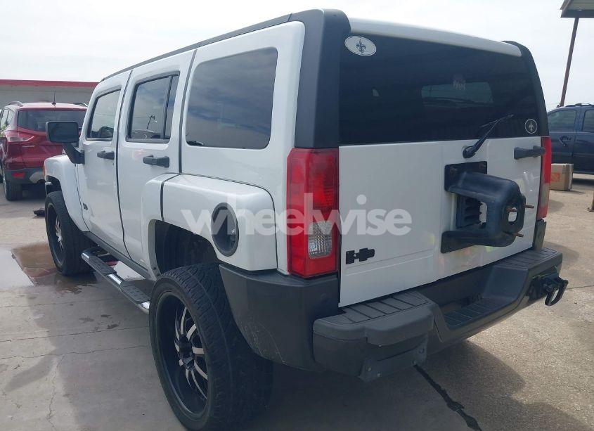 Photo 3 of 2007 Hummer H3 SUV (VIN 5GTDN13E978142657)