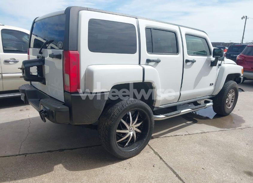 Photo 4 of 2007 Hummer H3 SUV (VIN 5GTDN13E978142657)