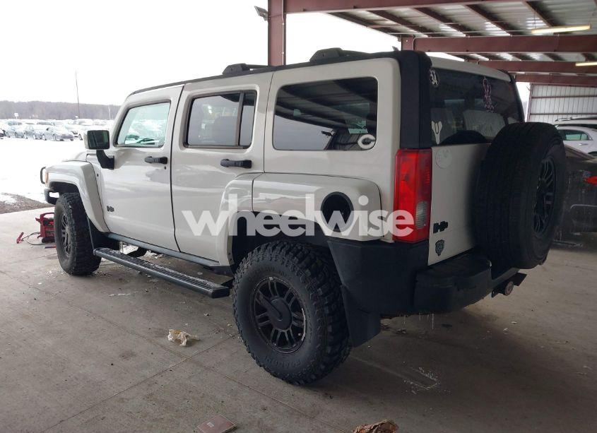 Photo 3 of 2007 Hummer H3 SUV (VIN 5GTDN13E978203246)