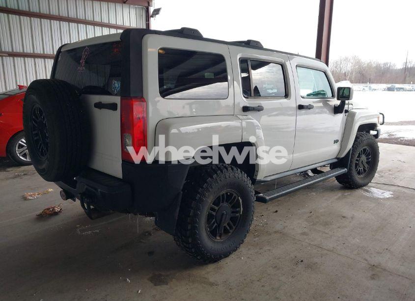 Photo 4 of 2007 Hummer H3 SUV (VIN 5GTDN13E978203246)