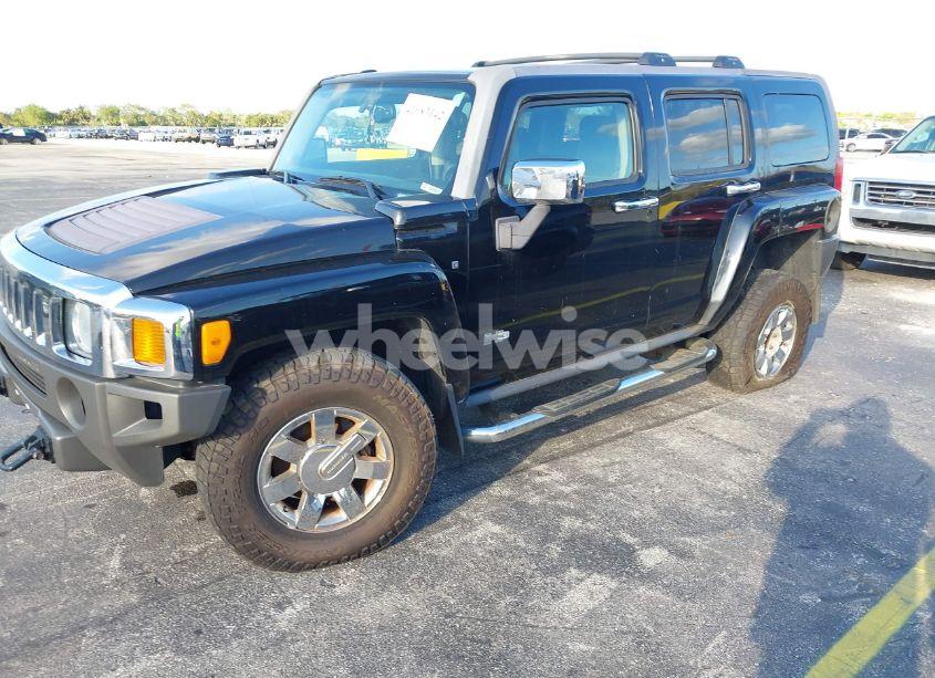 Photo 2 of 2007 Hummer H3 SUV (VIN 5GTDN13E978221665)