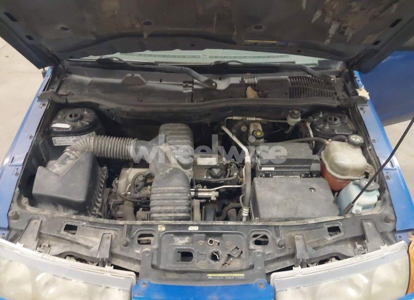 Photo 10 of 2003 Saturn Vue 4 CYL (VIN 5GZCZ23D13S915248)