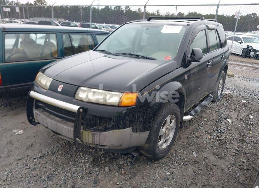 Photo 2 of 2003 Saturn Vue 4 CYL (VIN 5GZCZ23D33S853139)